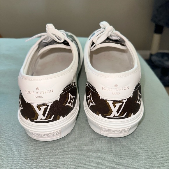 Louis Vuitton Shoes - Picture 2 of 6